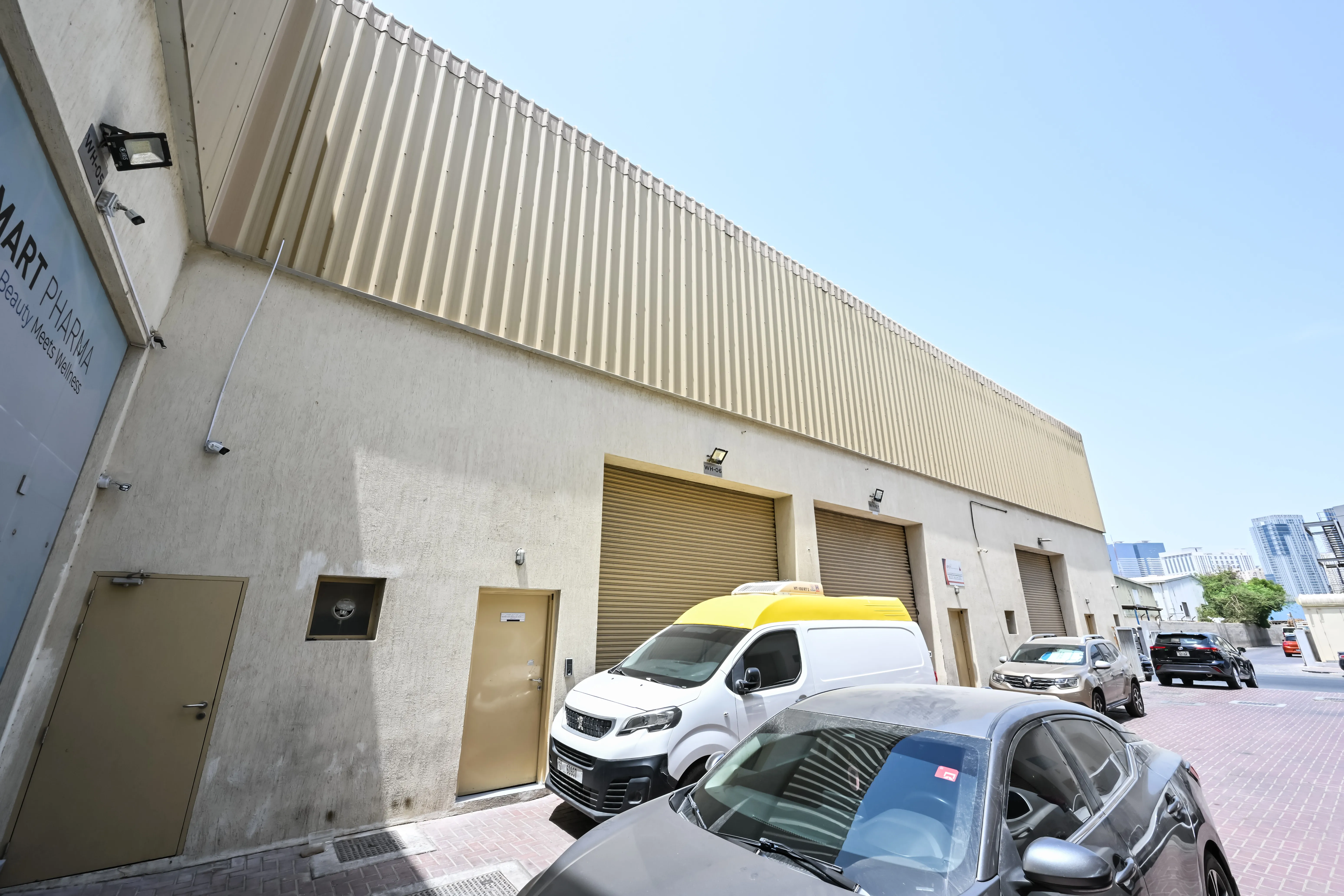 P106 WAREHOUSE — Plot 284-737